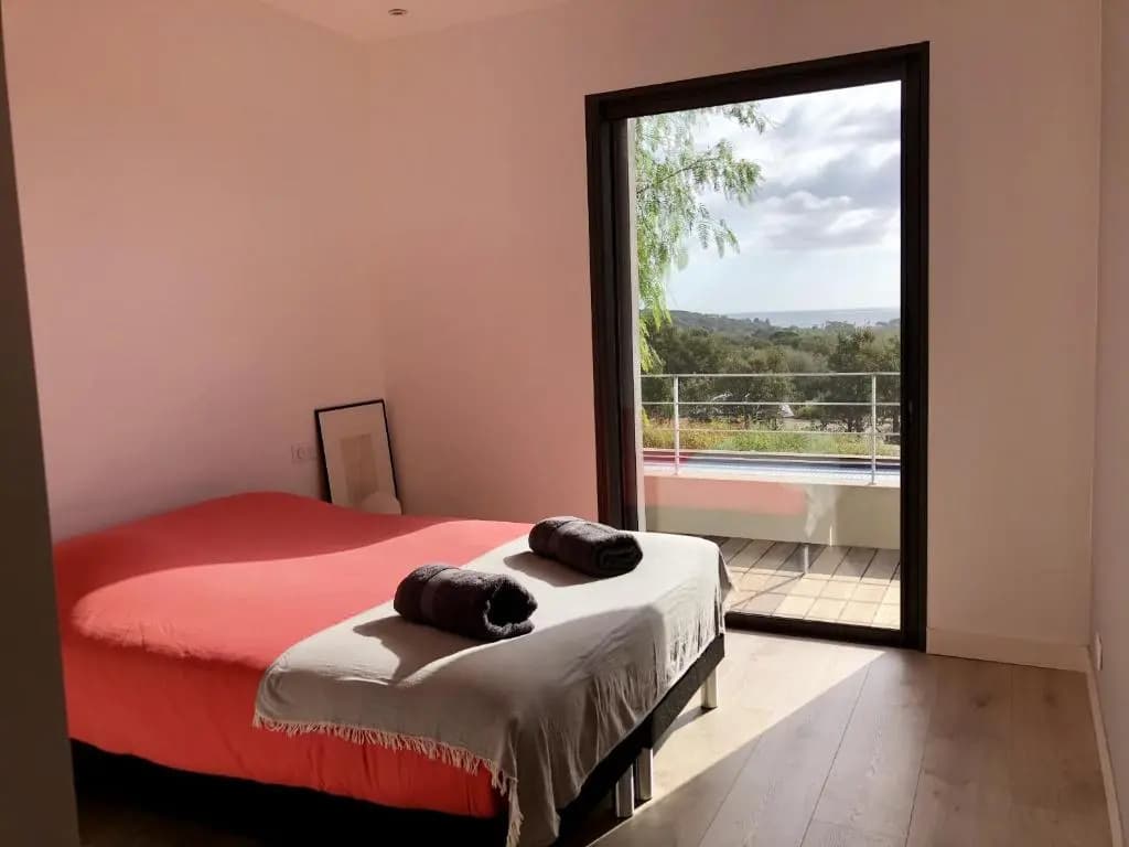 Splendide villa d'architecte vue sur la baie de Pinarellu - Photo 2