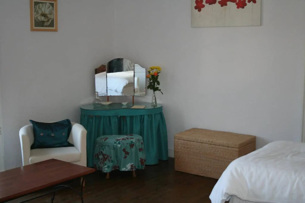 Le Voltaire Chambres et Table d'Hotes - Photo 2
