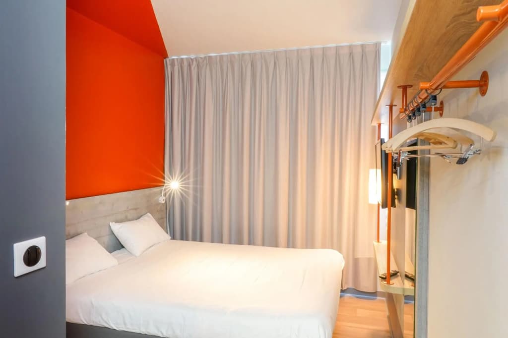 ibis budget Aubenas - Photo 3