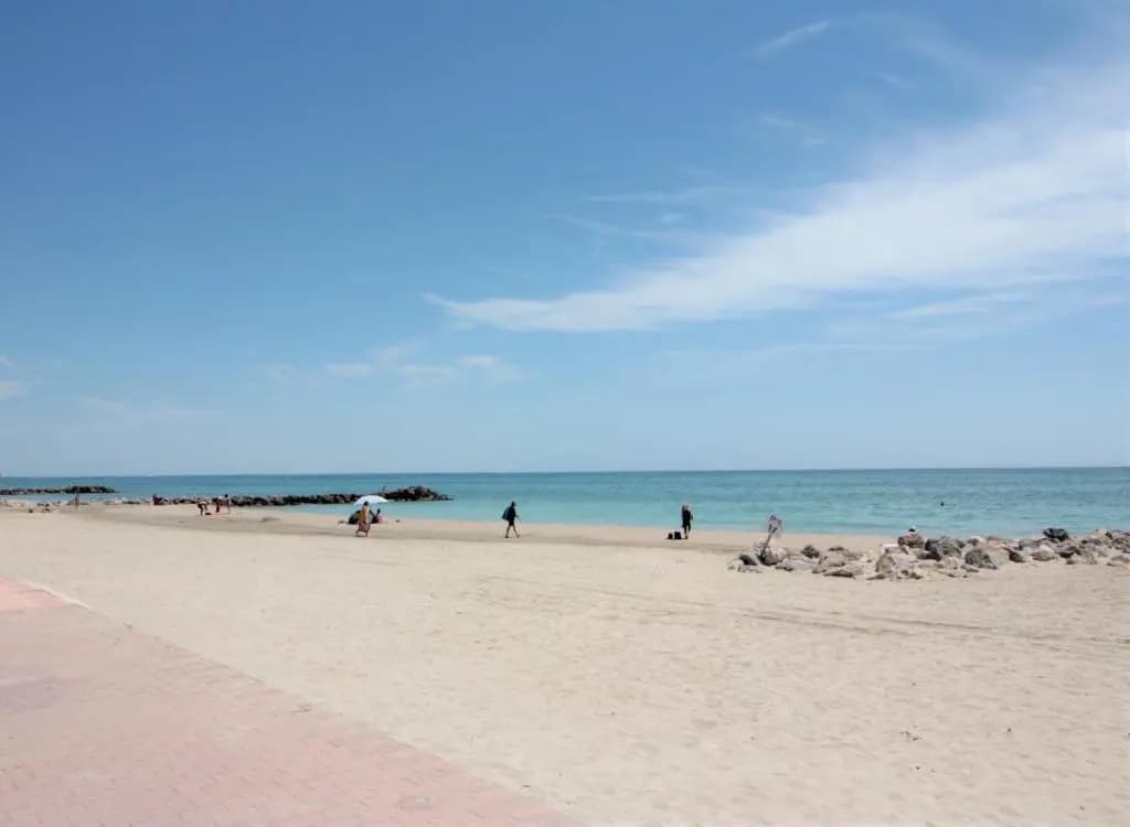 Studio climatisé tout confort à 2 pas de la mer avec parking privé - Photo 3
