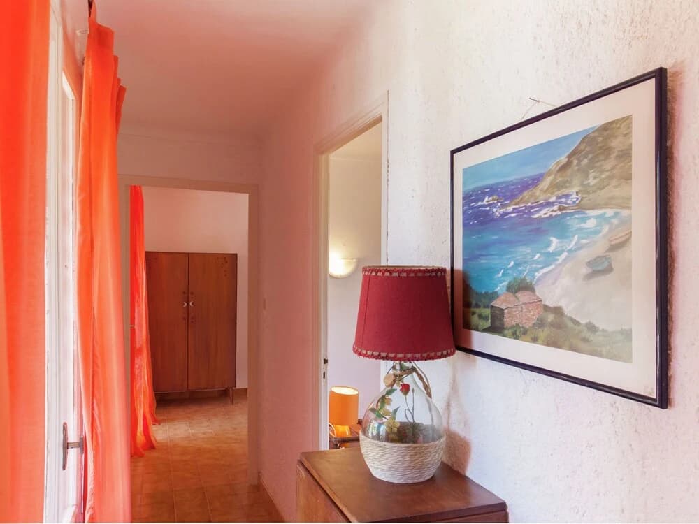 Cosy Holiday Home in CargÃ¨se Corse-du-Sud near Sea - Photo 2