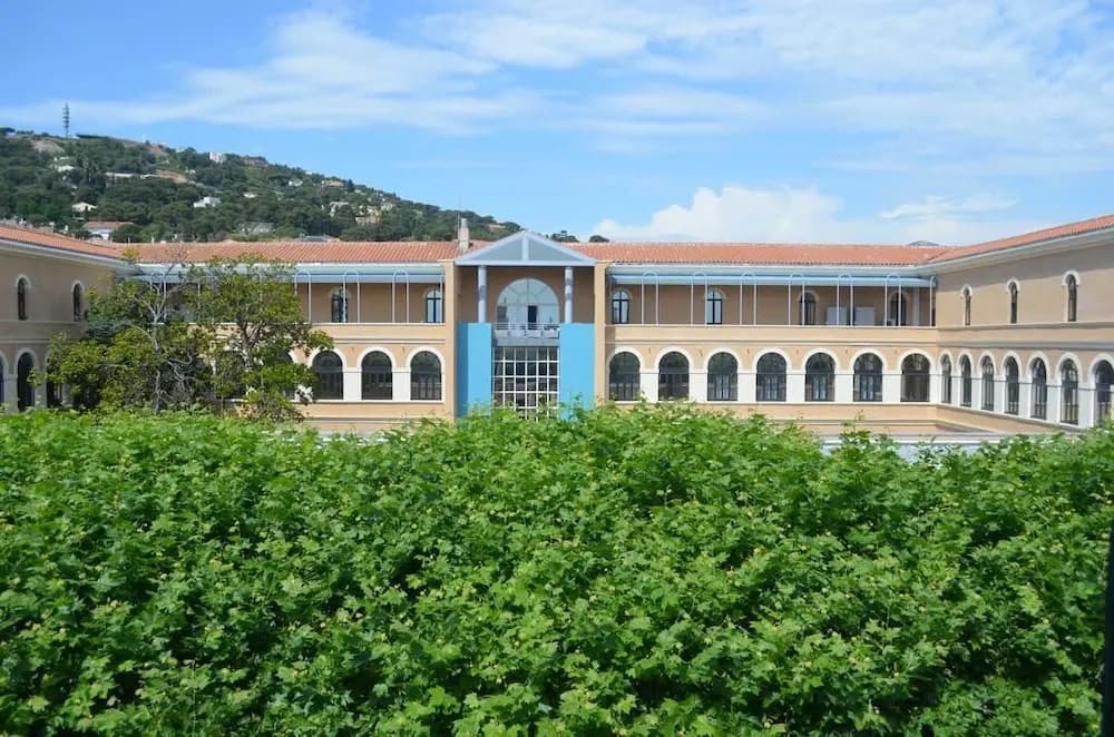 Hotel Regina - Photo 1