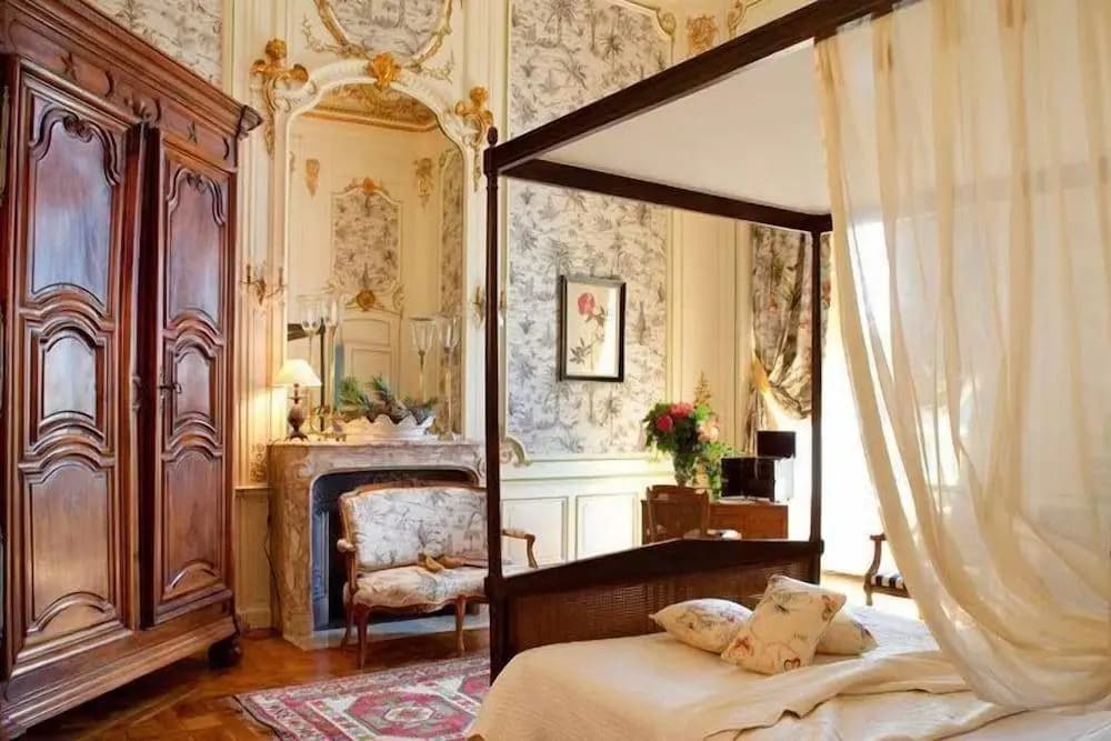 Chateau Colbert - Photo 2