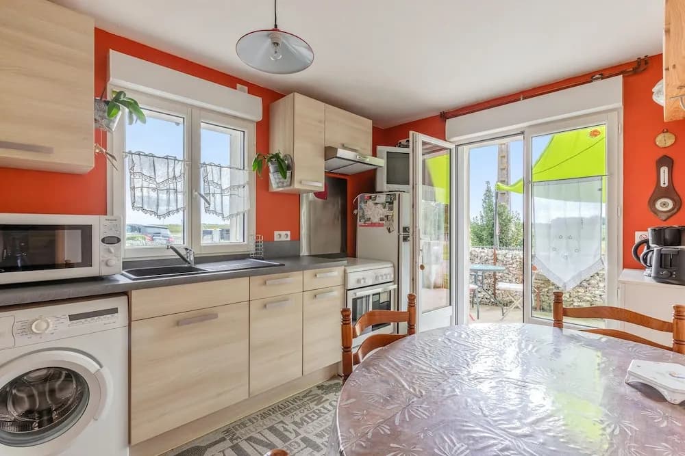 Apartment With one Bedroom in Mortagne-sur-gironde, With Furnished Gar - Photo 5