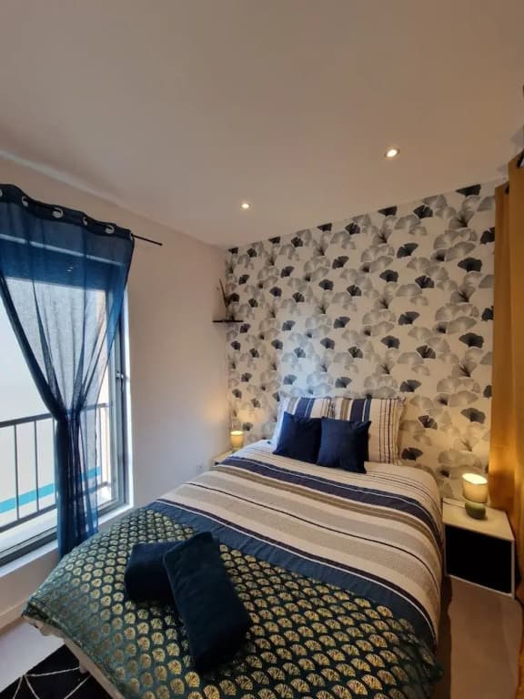Chic & Central - Your Retreat in Le Mans - Photo 2