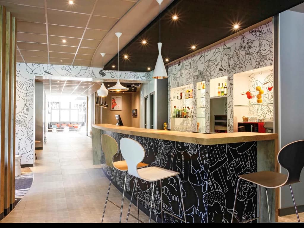 ibis Hyères Centre - Photo 2