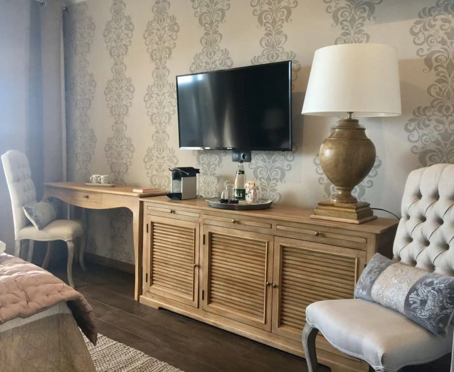 Domaine de Chalveches Hotel SPA 4* - Photo 2