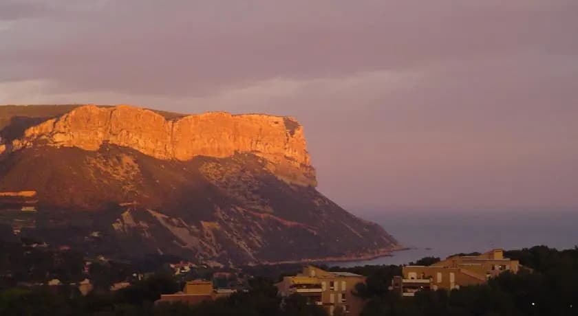 Le petit balcon de Cassis - Miniature 8