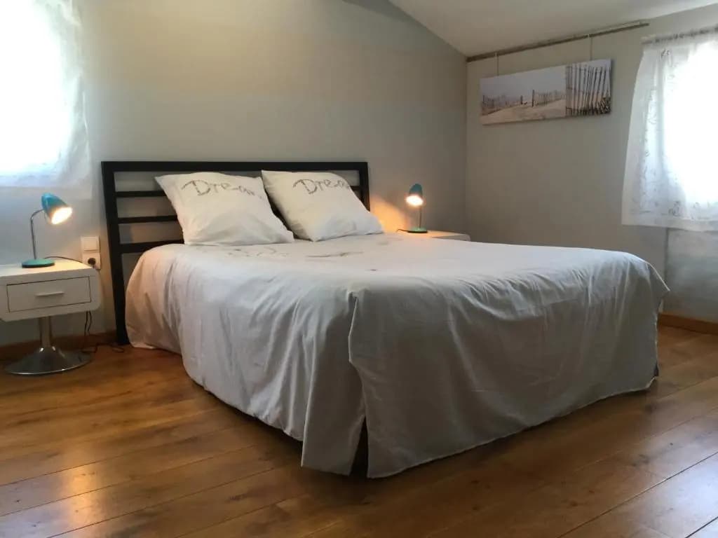 Maison Familiale Climatisée avec Piscine Privée Clôturée et Grand Jardin, située à Fontvieille au cœur des Alpilles, 8 per...