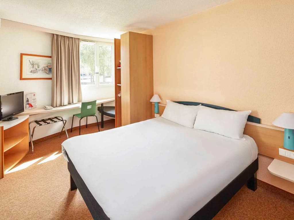 ibis Chartres Ouest Luce - Miniature 6
