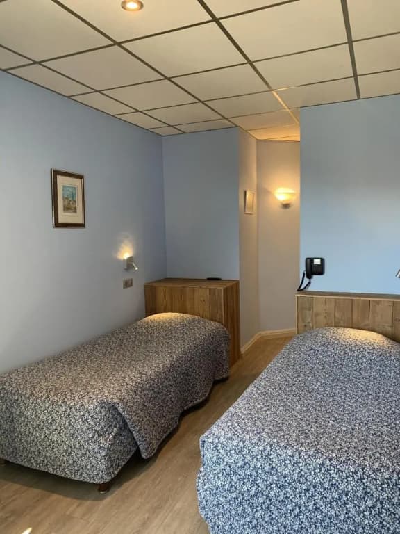 Hotel Dontenville - Photo 4