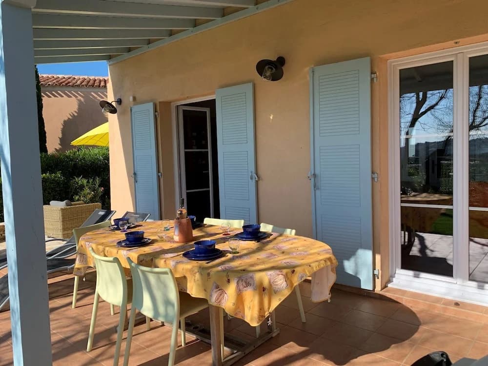 Luxurious Holiday Home in Les Issambres with Swimming Pool - Miniature 6