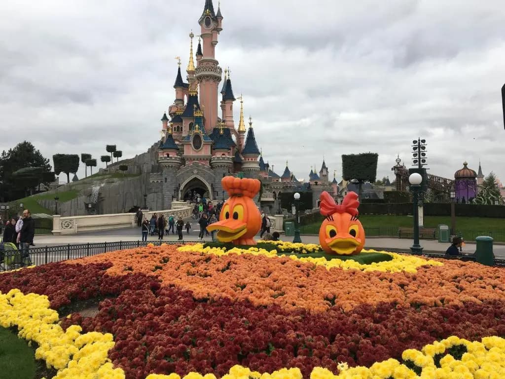 F&B's Home Disney - Miniature 6