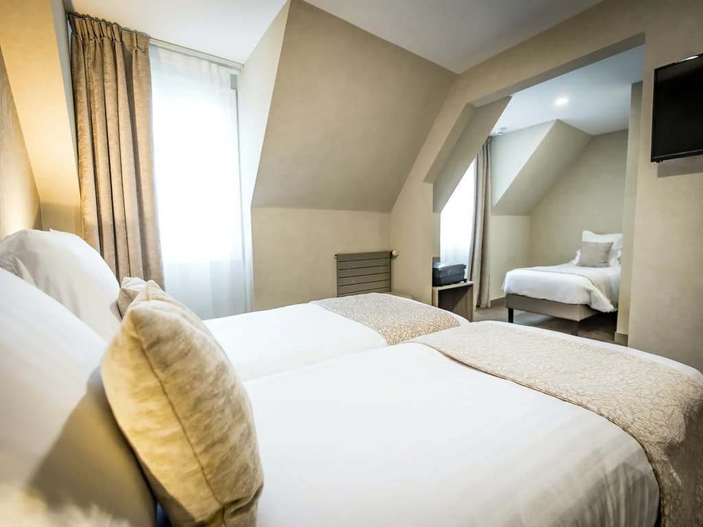 Hotel De Brunville Et Restaurant Le Cafe Louis - Photo 5