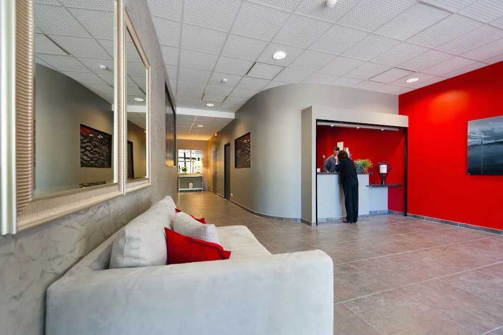 Ténéo Apparthotel Talence - Arthéna - Photo 2