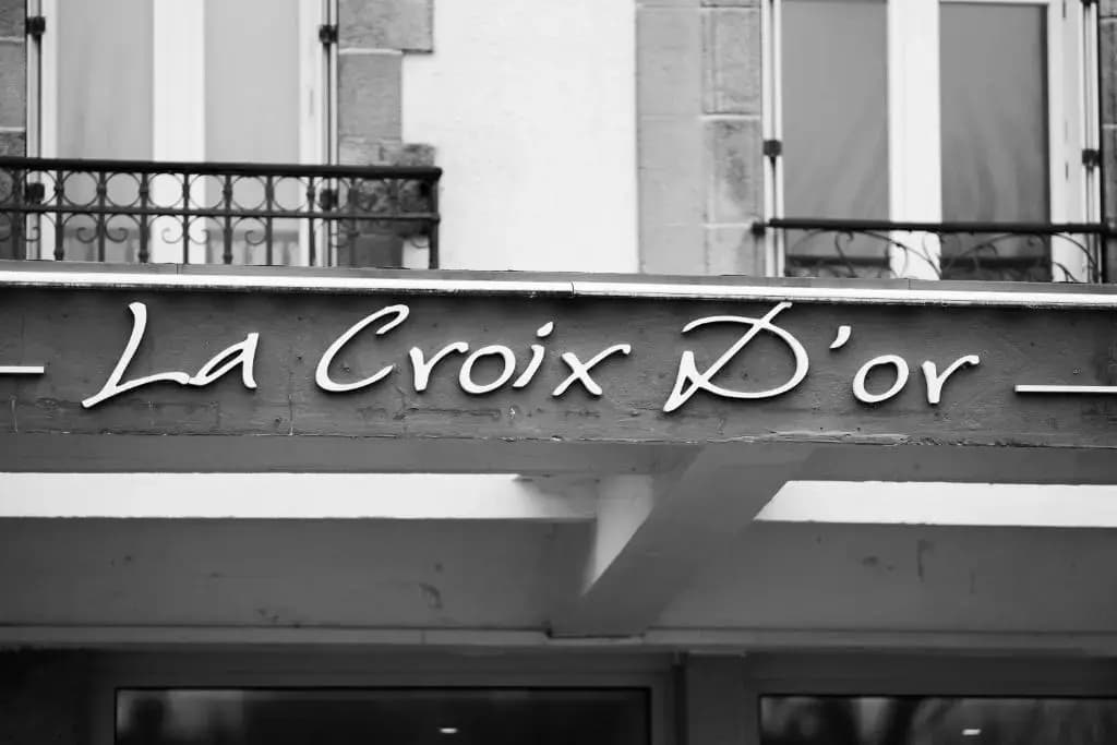 Logis Hotel La Croix D'or - Miniature 8