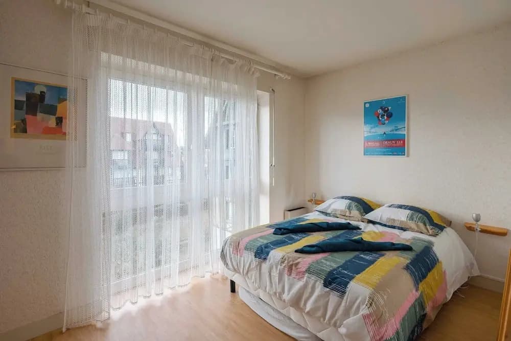 Charm 2 Rooms With Parking in Heart of Deauville - Photo 2