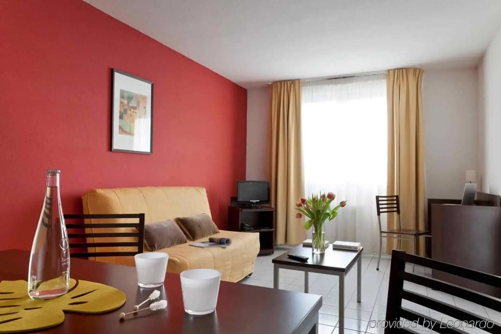 Comfort Aparthotel Besancon La City - Photo 3
