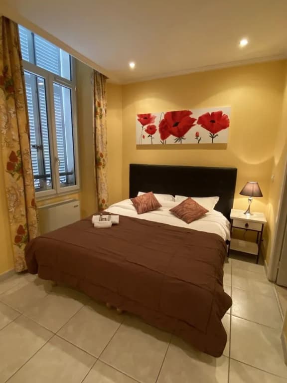 Cannes Holiday Suites - Miniature 6
