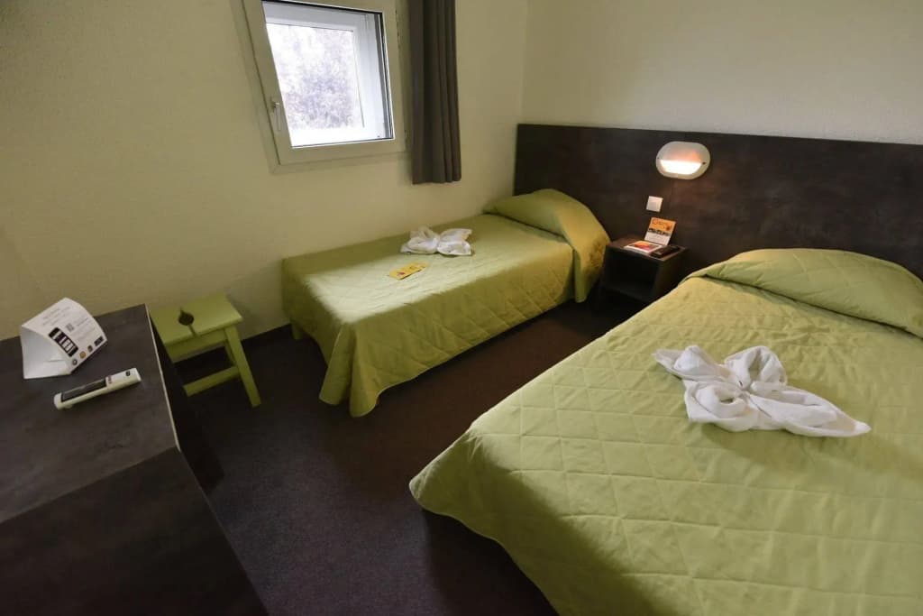 Cit'Hotel Saxotel Chalon-sur-Saône Nord - Photo 4