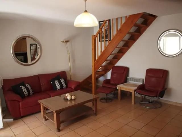 Belle villa 2 chambres terrasse sud parking privatif dans résidence sécurisée avec piscine commune 800 m de la mer LRCS61...