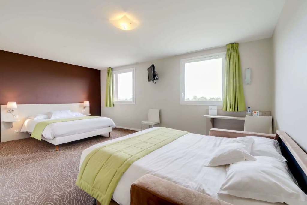 Brit Hotel Saint-Méen-le-Grand en Brocéliande - Photo 5