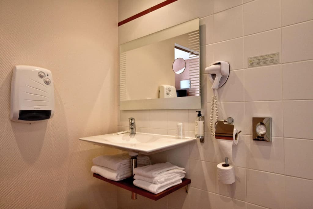 Best Western Le Duguesclin - Miniature 7