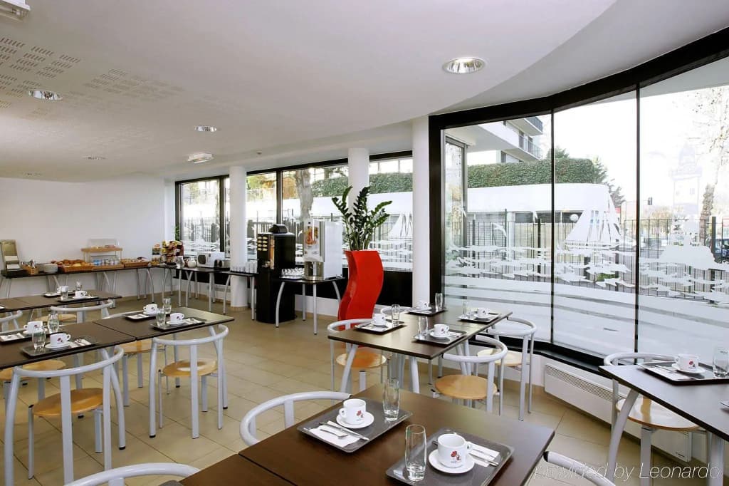 Comfort Suites Port-Marly Paris Ouest - Miniature 7