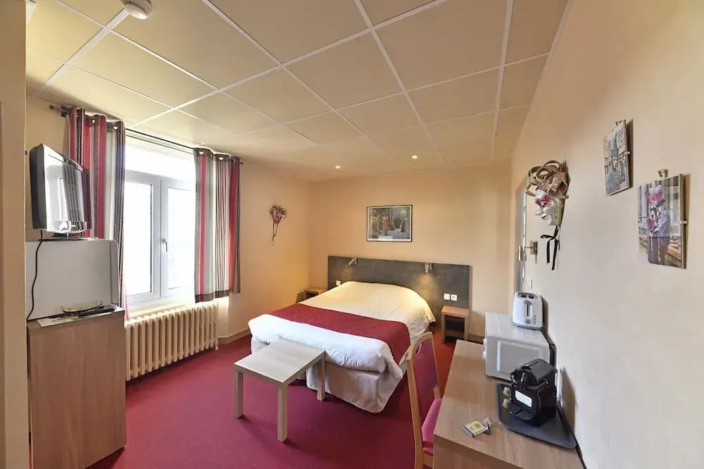 Hostellerie du Cantal - Miniature 6