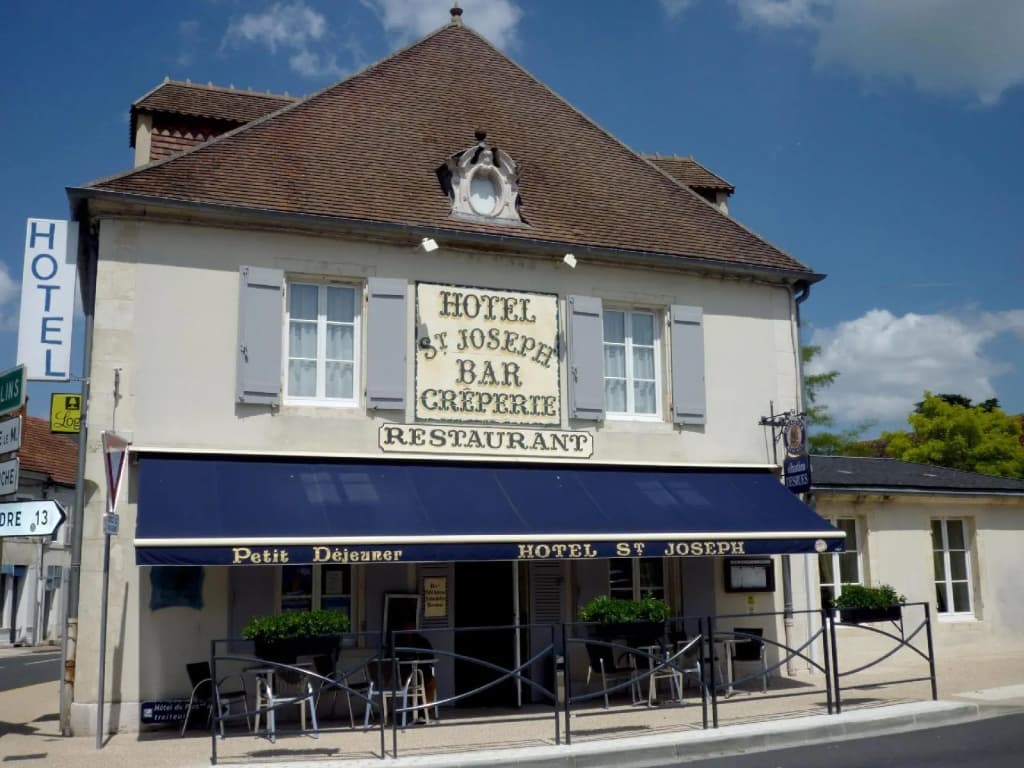 Logis Hotel Saint-Joseph - Photo 3
