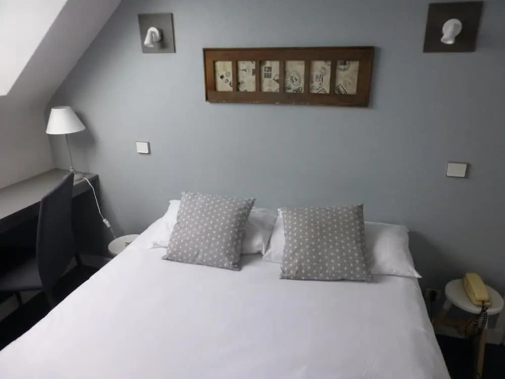 Hotel a Licorne - Miniature 7