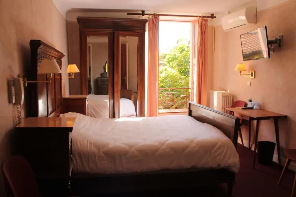 Hotel Le Commerce - Photo 5