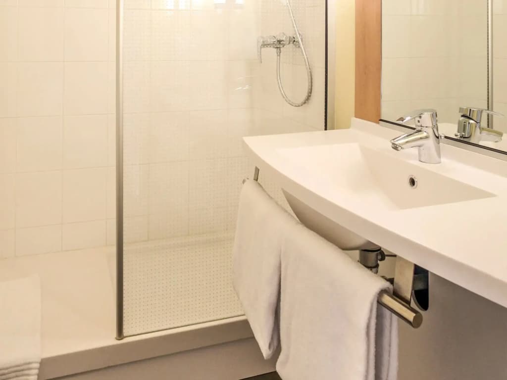 Ibis Chalons En Champagne - Miniature 7
