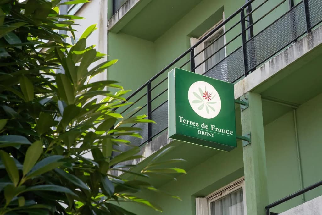 Terres de France - Appart’Hôtel Brest Pasteur - Photo 1