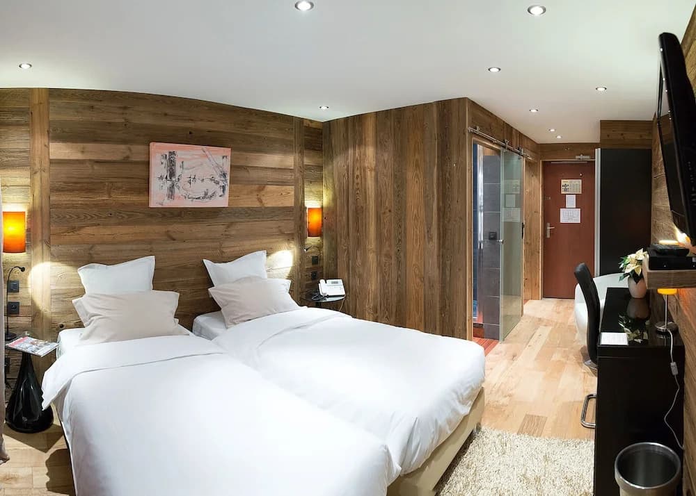 Hotel Montana - Photo 2