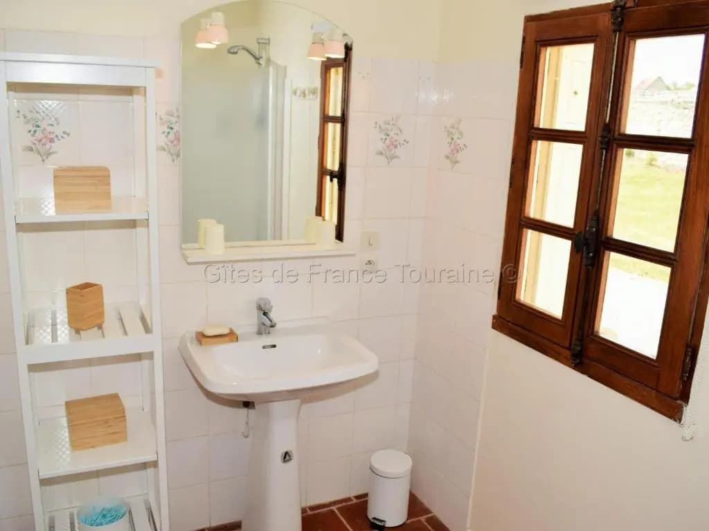 Gîte Parçay-sur-Vienne, 3 pièces, 4 personnes - FR-1-381-440 - Miniature 6