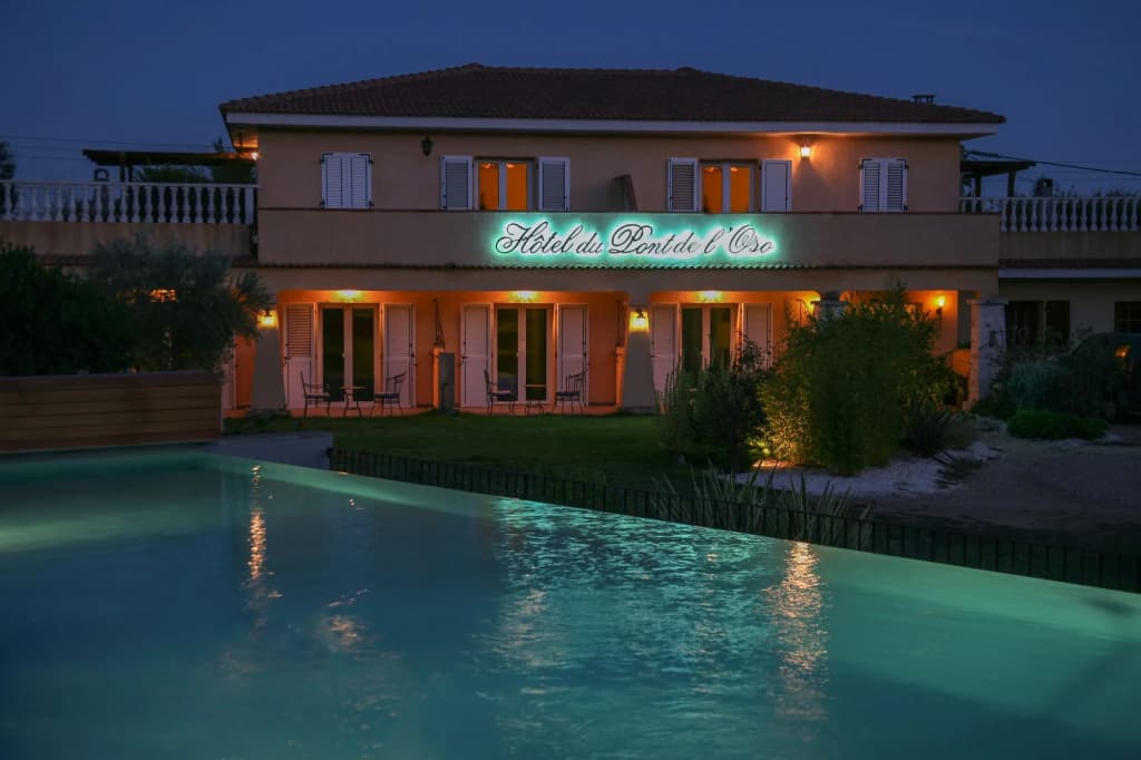 Hotel Résidence du Pont de l'Oso - Photo 1