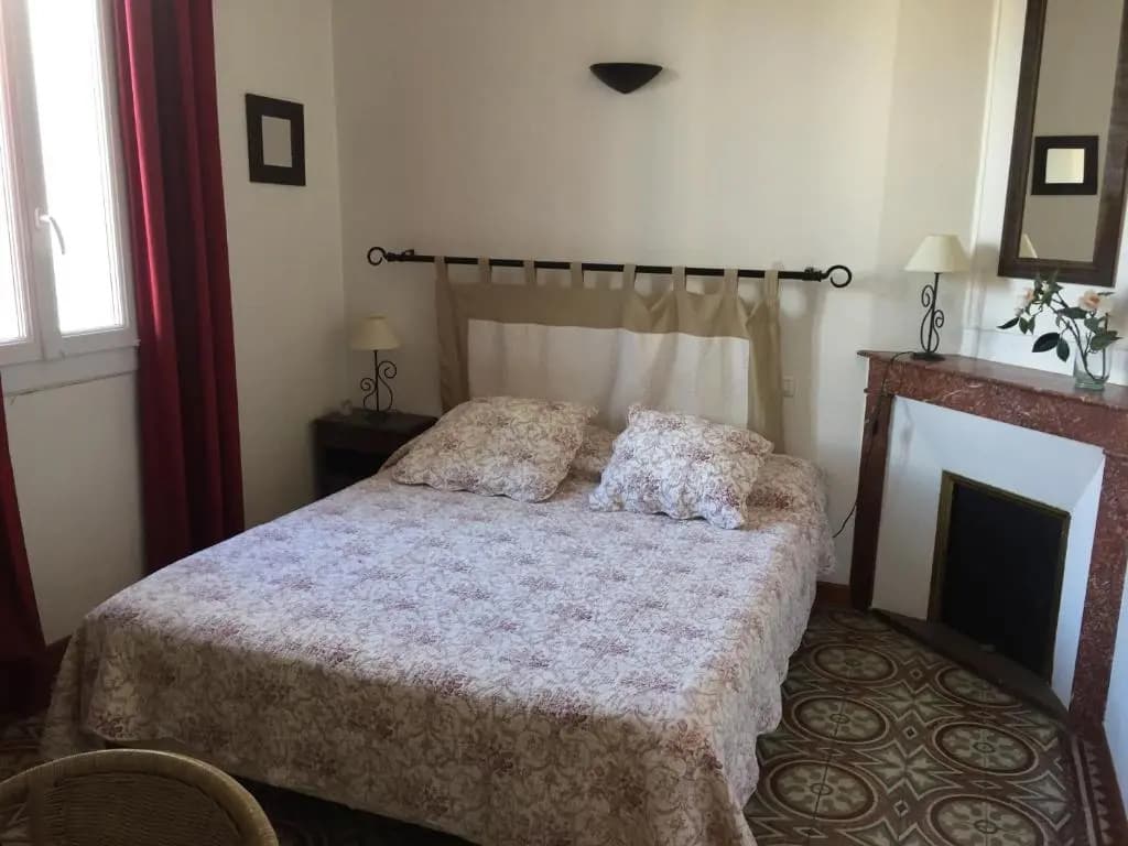 Anne de la Maison Blanche - Photo 2