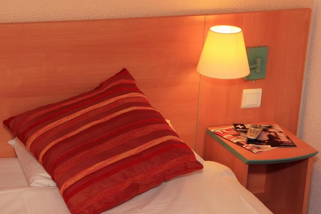Logis Hotel Uzes Pont du Gard - Photo 2