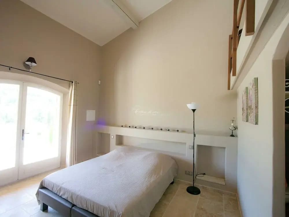 Luxury Villa in Provence With a Private Pool - Photo 3
