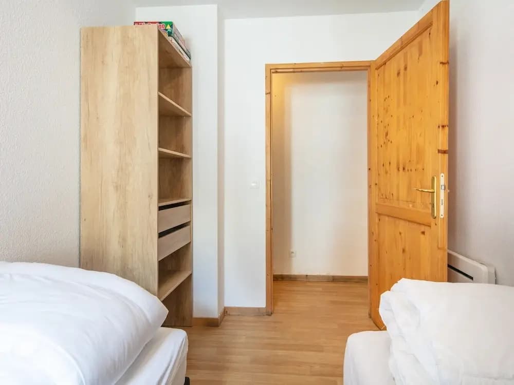 Apartment in Saint-sorlin Near Ski Slopes - Photo 5
