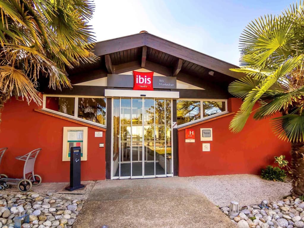 Hôtel ibis Montauban - Photo 1