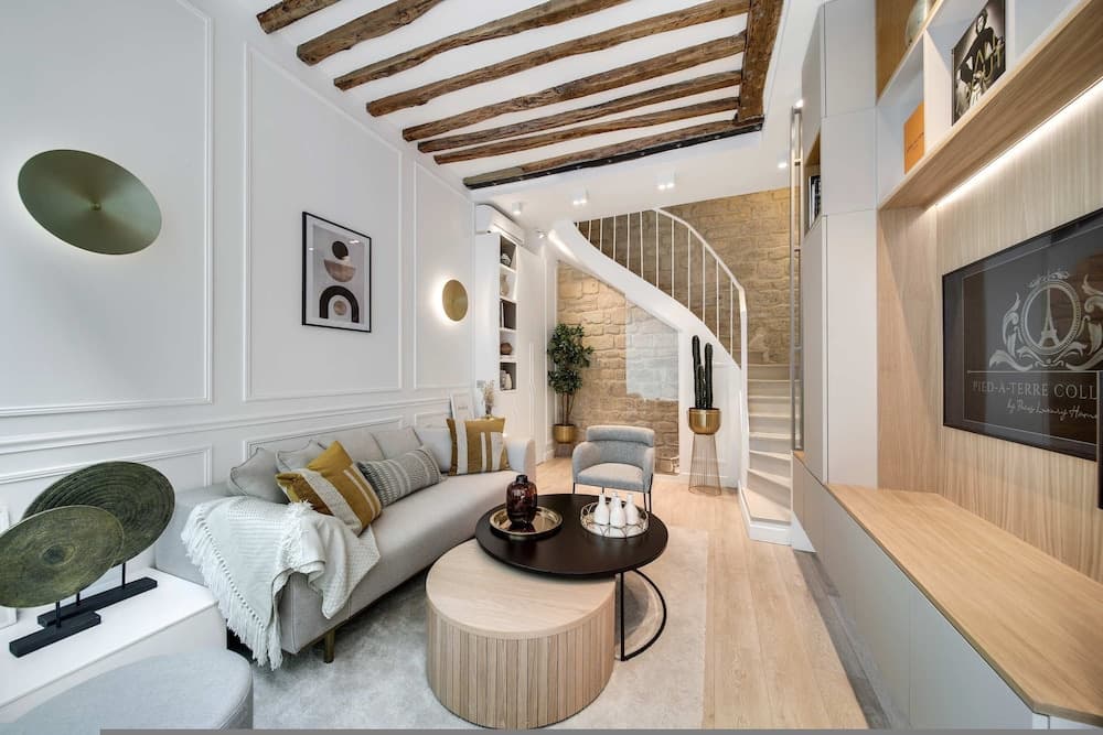 Historical House in the Heart of Paris - 5 - Photo 1