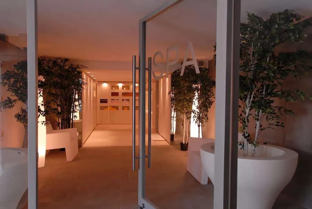 Hôtel b design & Spa - Miniature 6