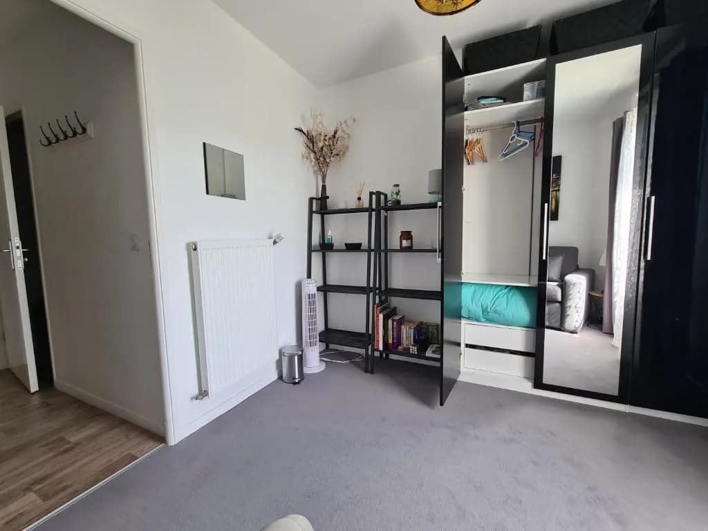 Chambre avec salle de bain /wc - Photo 3