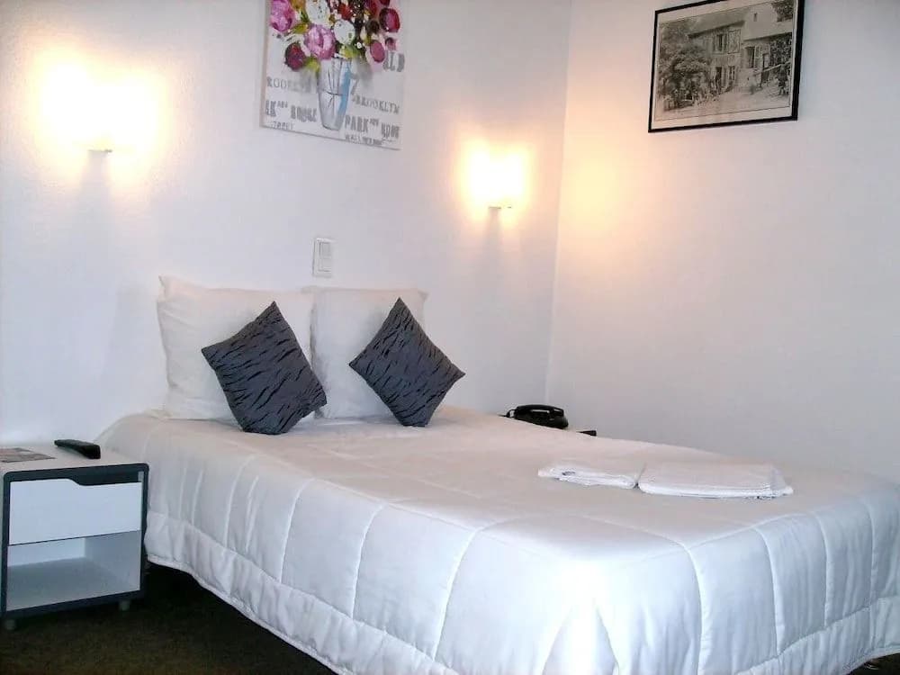 Hotel Pedussaut - Photo 4