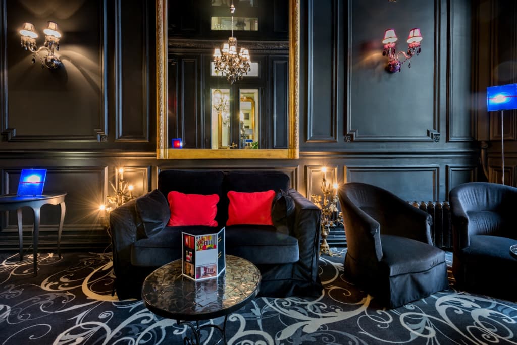 Peyris Opera Hotel - Photo 2