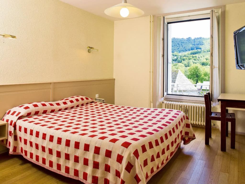 Family Hotel - Photo 4
