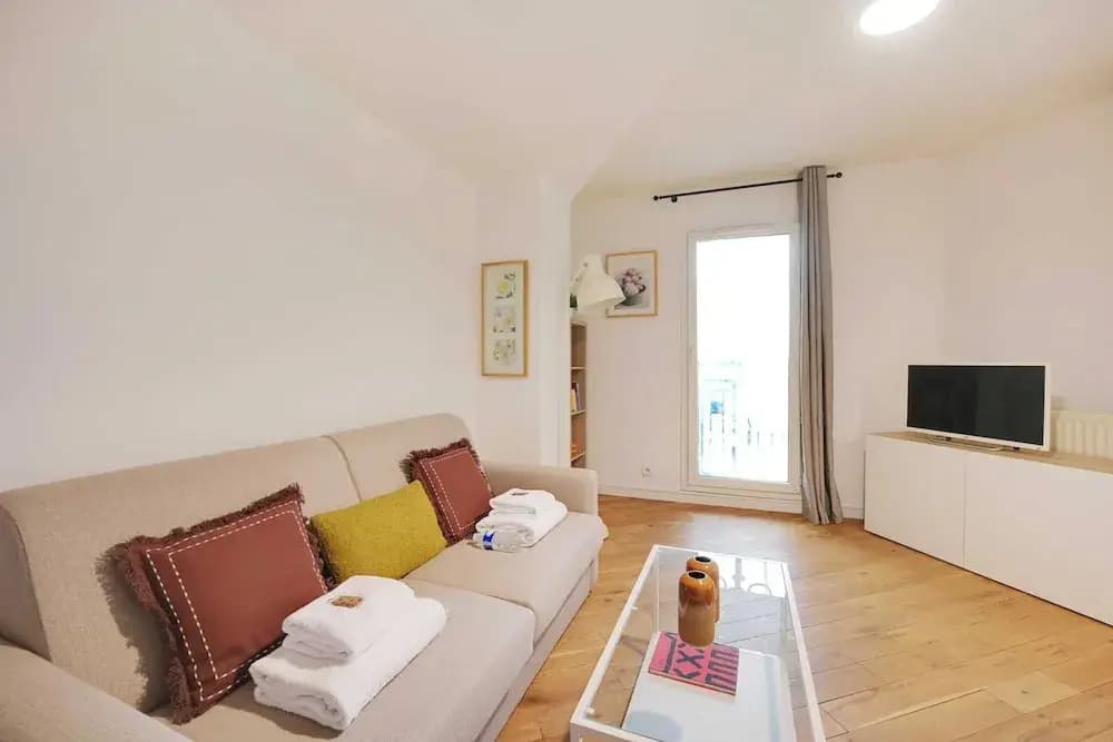 Bright, Modern Studio for 2P - La Defense - Photo 3