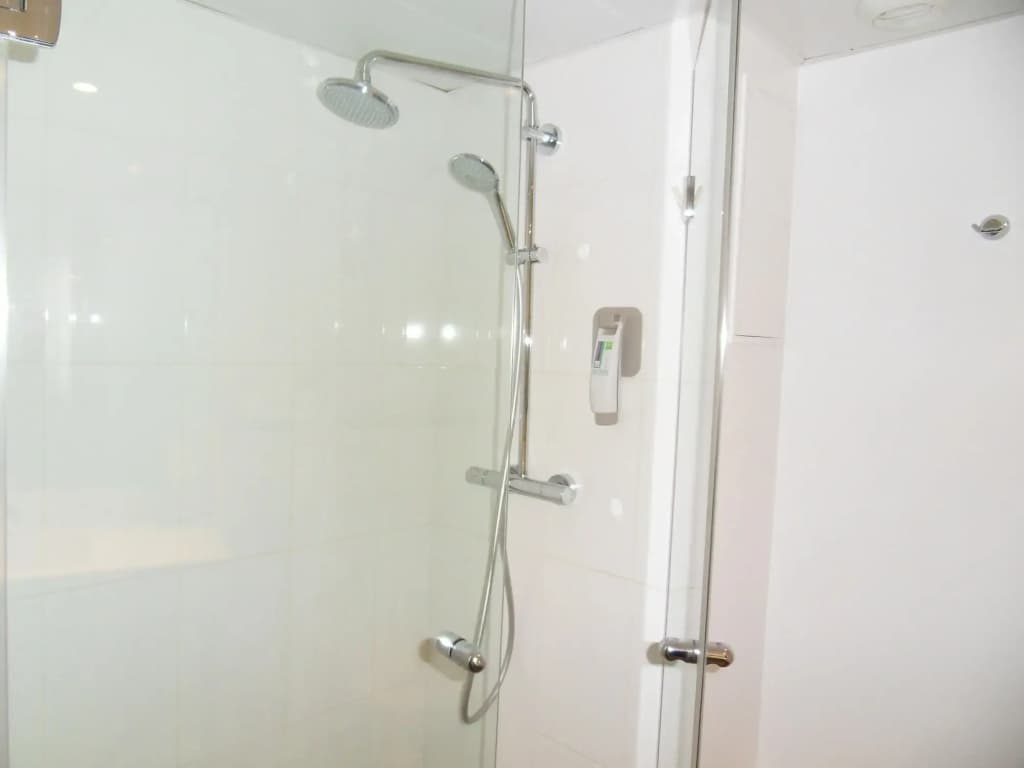 ibis Styles Grenoble Centre Gare - Miniature 8